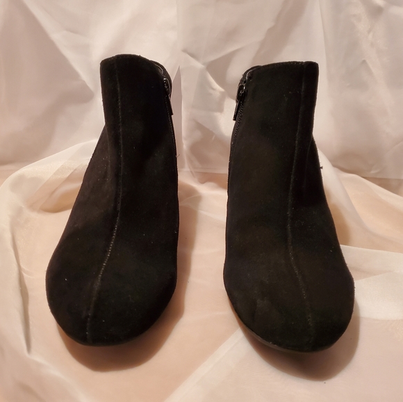 Women's Hush Puppies Black Suede Boots- wide - Picture 2 of 5
